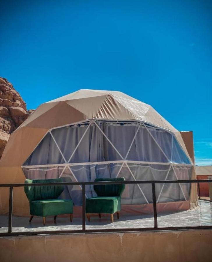 Hotel Omar Ali Luxury Camp Wadi Rum Esterno foto