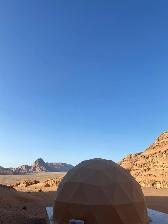 Hotel Omar Ali Luxury Camp Wadi Rum Esterno foto