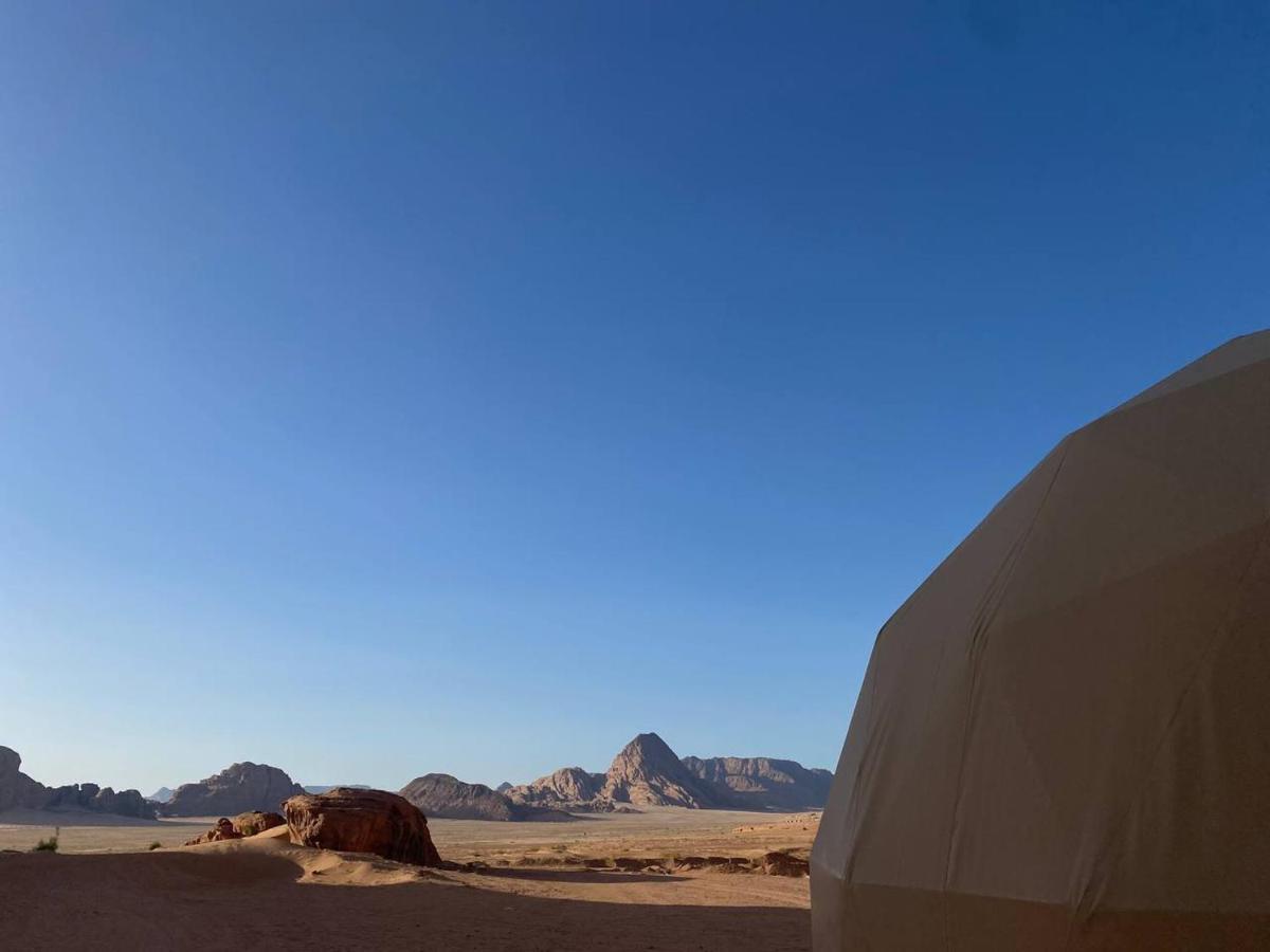 Hotel Omar Ali Luxury Camp Wadi Rum Esterno foto