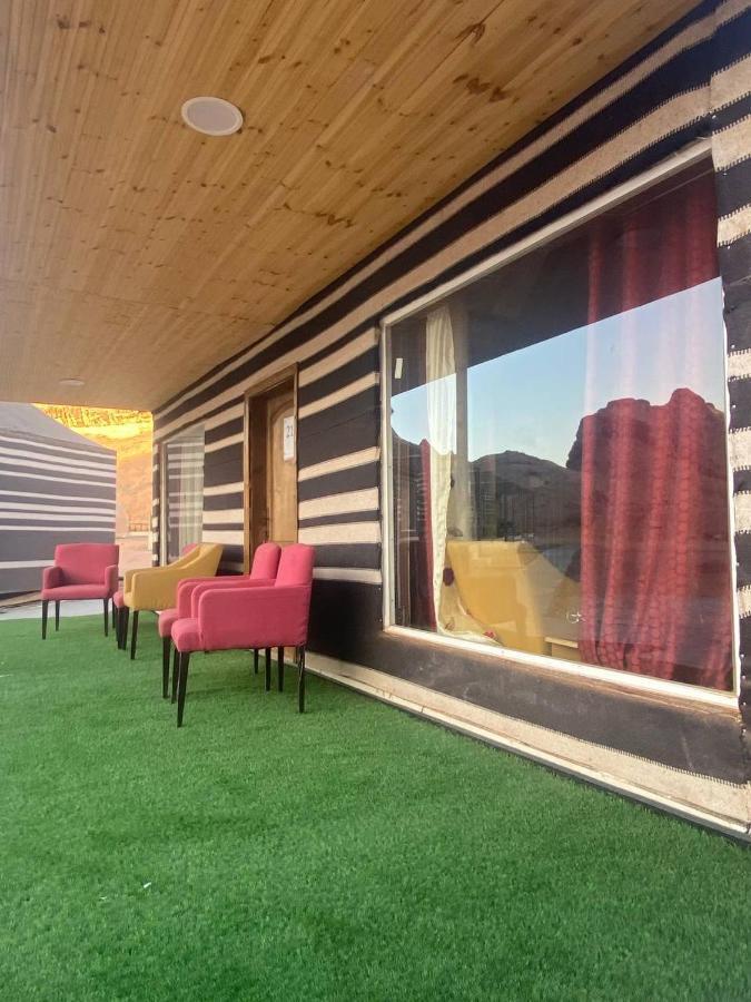 Hotel Omar Ali Luxury Camp Wadi Rum Esterno foto