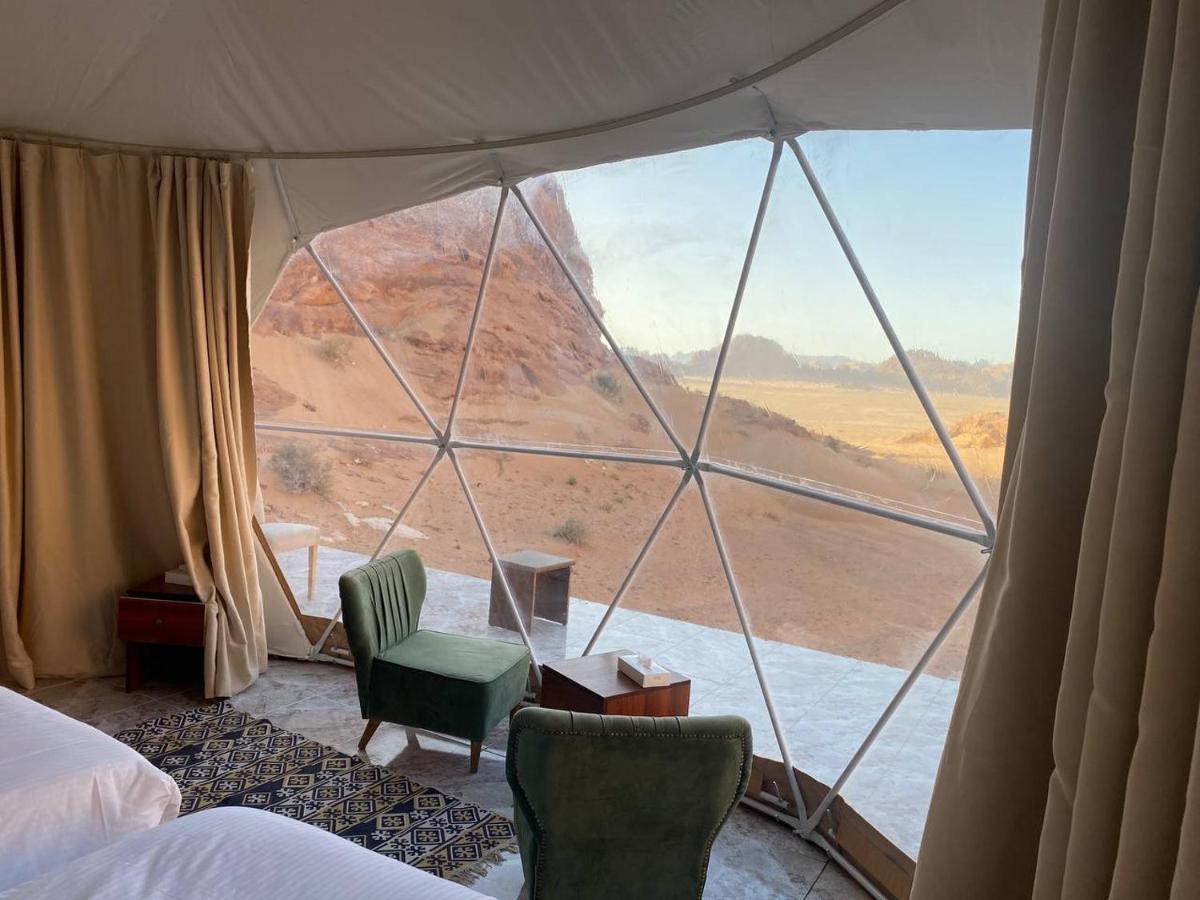 Hotel Omar Ali Luxury Camp Wadi Rum Esterno foto