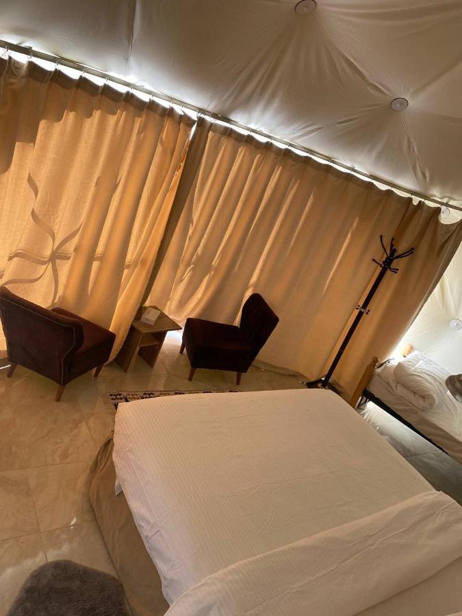 Hotel Omar Ali Luxury Camp Wadi Rum Esterno foto