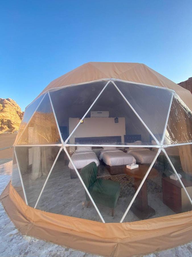 Hotel Omar Ali Luxury Camp Wadi Rum Esterno foto