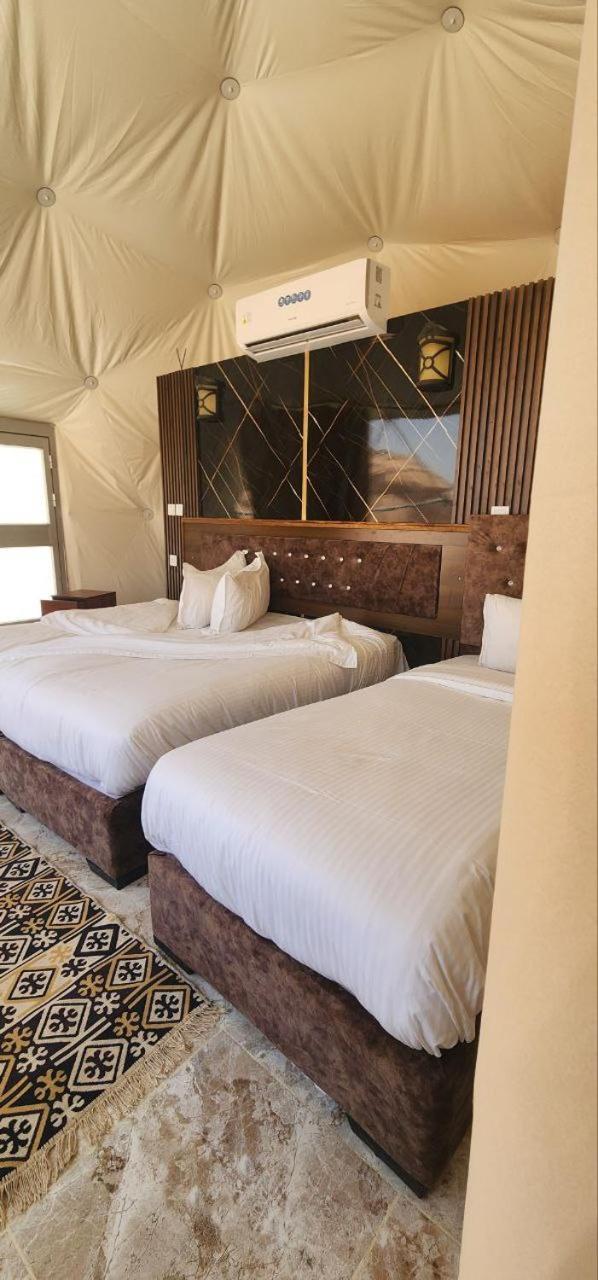 Hotel Omar Ali Luxury Camp Wadi Rum Esterno foto